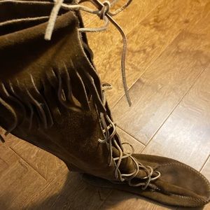 Minnetonka suede moccasin fringe tall boots size 9 vintage